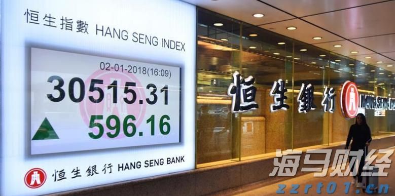 广州白云区山体滑坡现场搜救出第十名被困人员